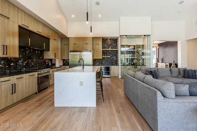 $2,049,000 | 3118 North 42nd Street, Phoenix, AZ 85018