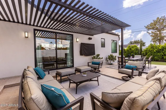 $2,049,000 | 3118 North 42nd Street, Phoenix, AZ 85018