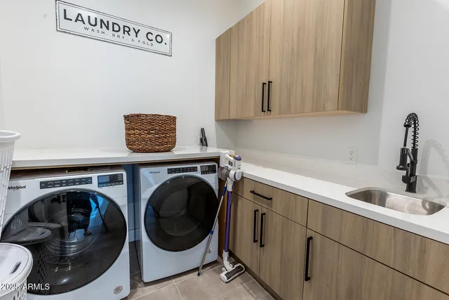 $2,049,000 | 3118 North 42nd Street, Phoenix, AZ 85018