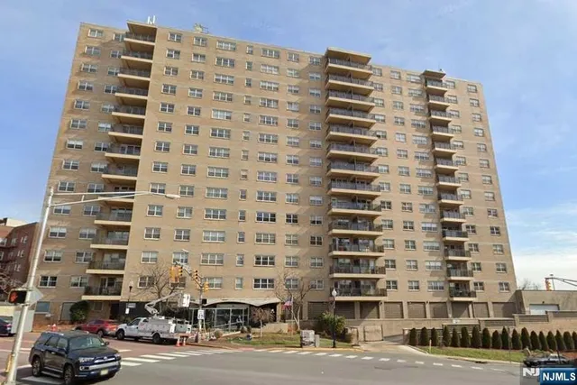 $199,000 | 7100 JFK Boulevard East, Unit 2N, Guttenberg, NJ 07093