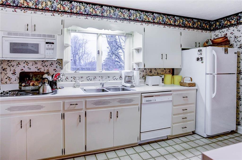 1476 Surrey Road Troy, OH 45373 - Photo 14 of 25 Gallery Image 14