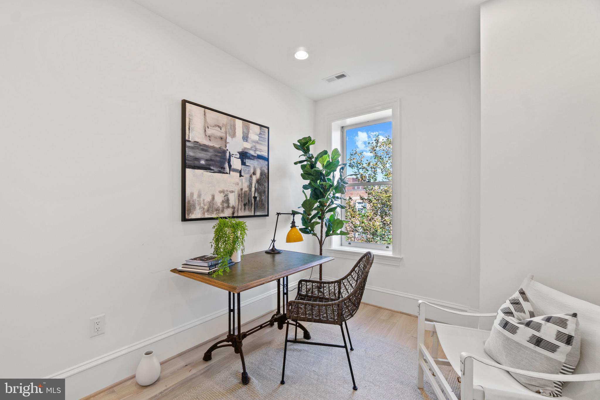 1746 Q Street Northwest, Unit 5 Washington, DC 20009 - Photo 19 of 26