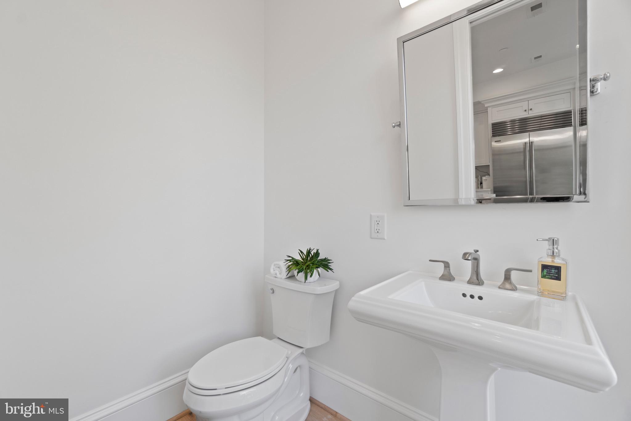 1746 Q Street Northwest, Unit 5 Washington, DC 20009 - Photo 23 of 26