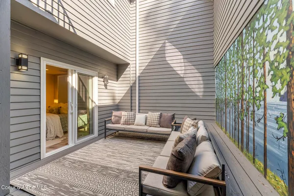 $798,000 | 10637 North Friar Drive, Unit 15, Hayden, ID 83835