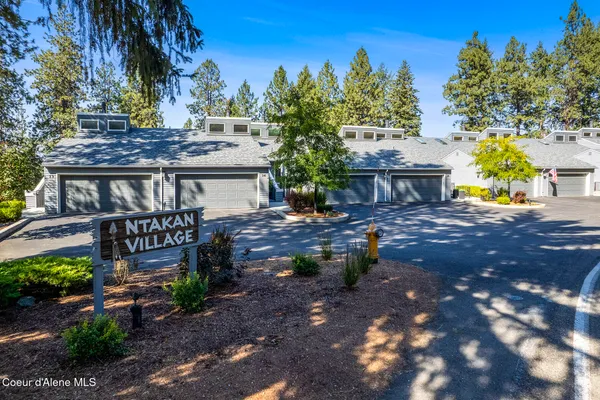 $798,000 | 10637 North Friar Drive, Unit 15, Hayden, ID 83835