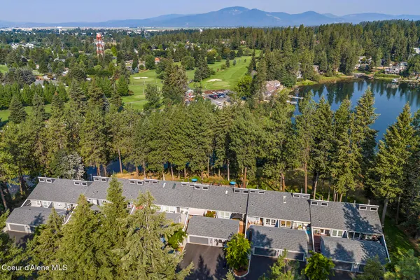 $798,000 | 10637 North Friar Drive, Unit 15, Hayden, ID 83835