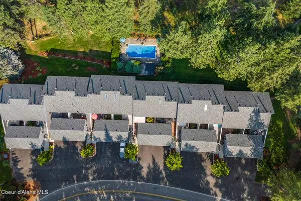 $798,000 | 10637 North Friar Drive, Unit 15, Hayden, ID 83835