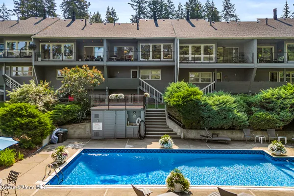 $798,000 | 10637 North Friar Drive, Unit 15, Hayden, ID 83835