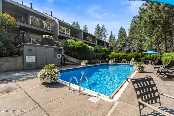 $798,000 | 10637 North Friar Drive, Unit 15, Hayden, ID 83835