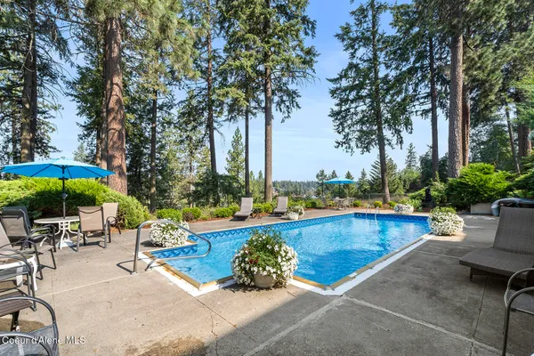 $798,000 | 10637 North Friar Drive, Unit 15, Hayden, ID 83835