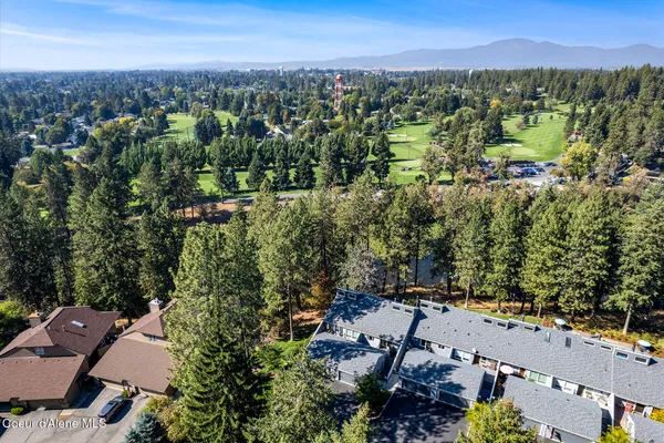 $798,000 | 10637 North Friar Drive, Unit 15, Hayden, ID 83835