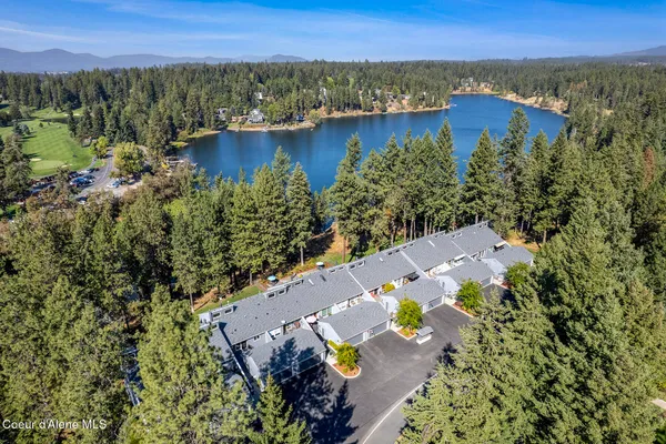 $798,000 | 10637 North Friar Drive, Unit 15, Hayden, ID 83835