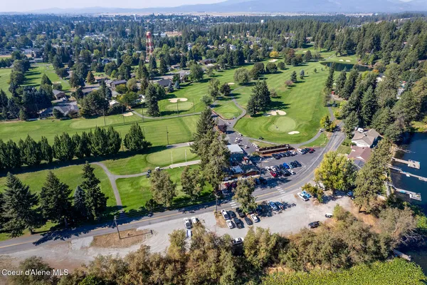 $798,000 | 10637 North Friar Drive, Unit 15, Hayden, ID 83835