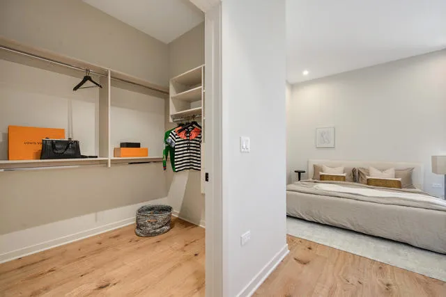 $2,400 | 11 West Prospect Avenue, Unit 214, Mount Prospect, IL 60056