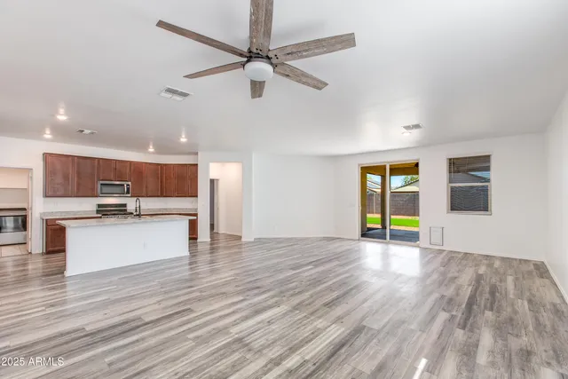 $1,795 | 26753 North 175th Drive, Surprise, AZ 85387