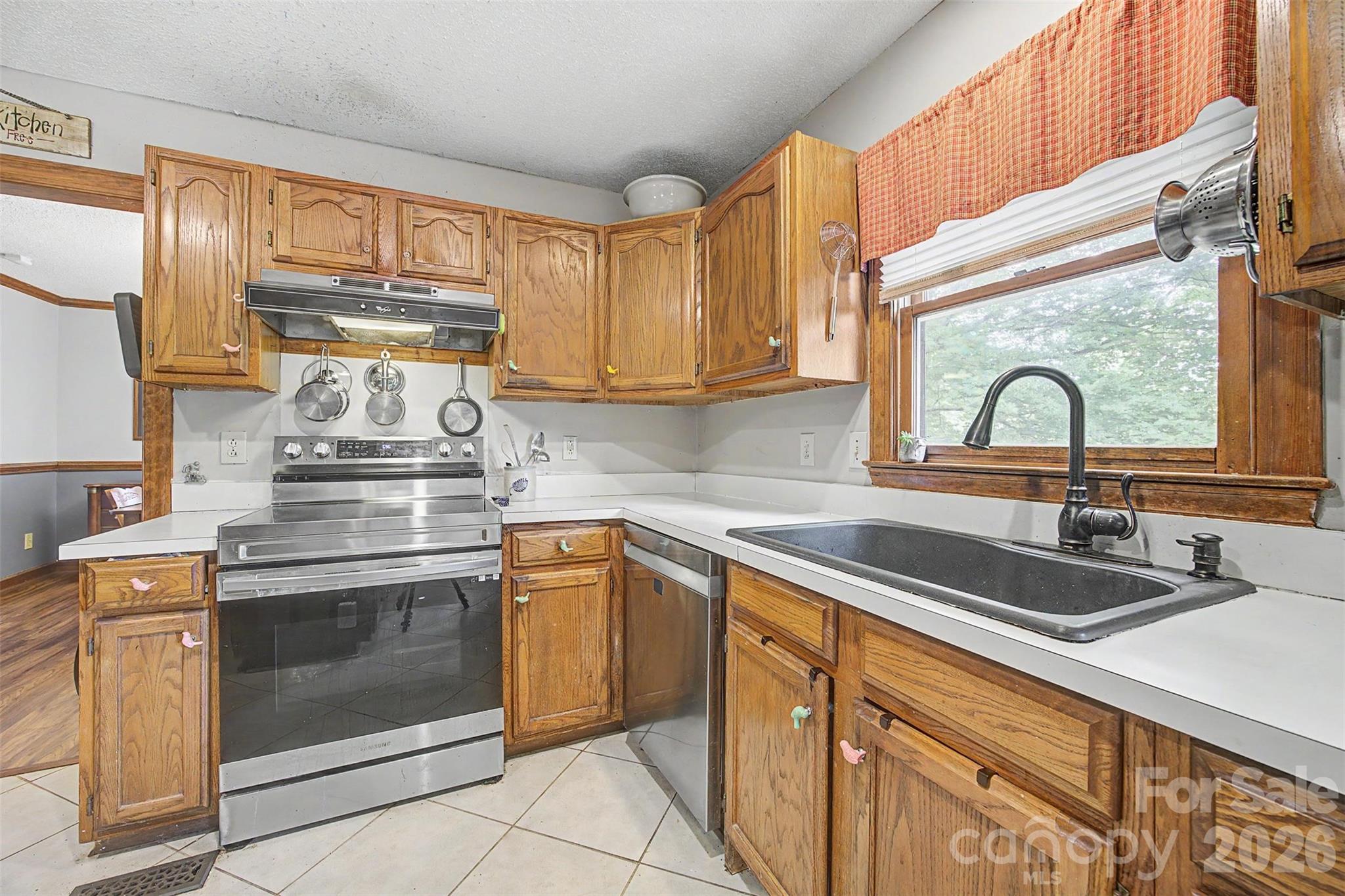 402 Providence Road South Waxhaw, NC 28173 - Photo 12 of 32