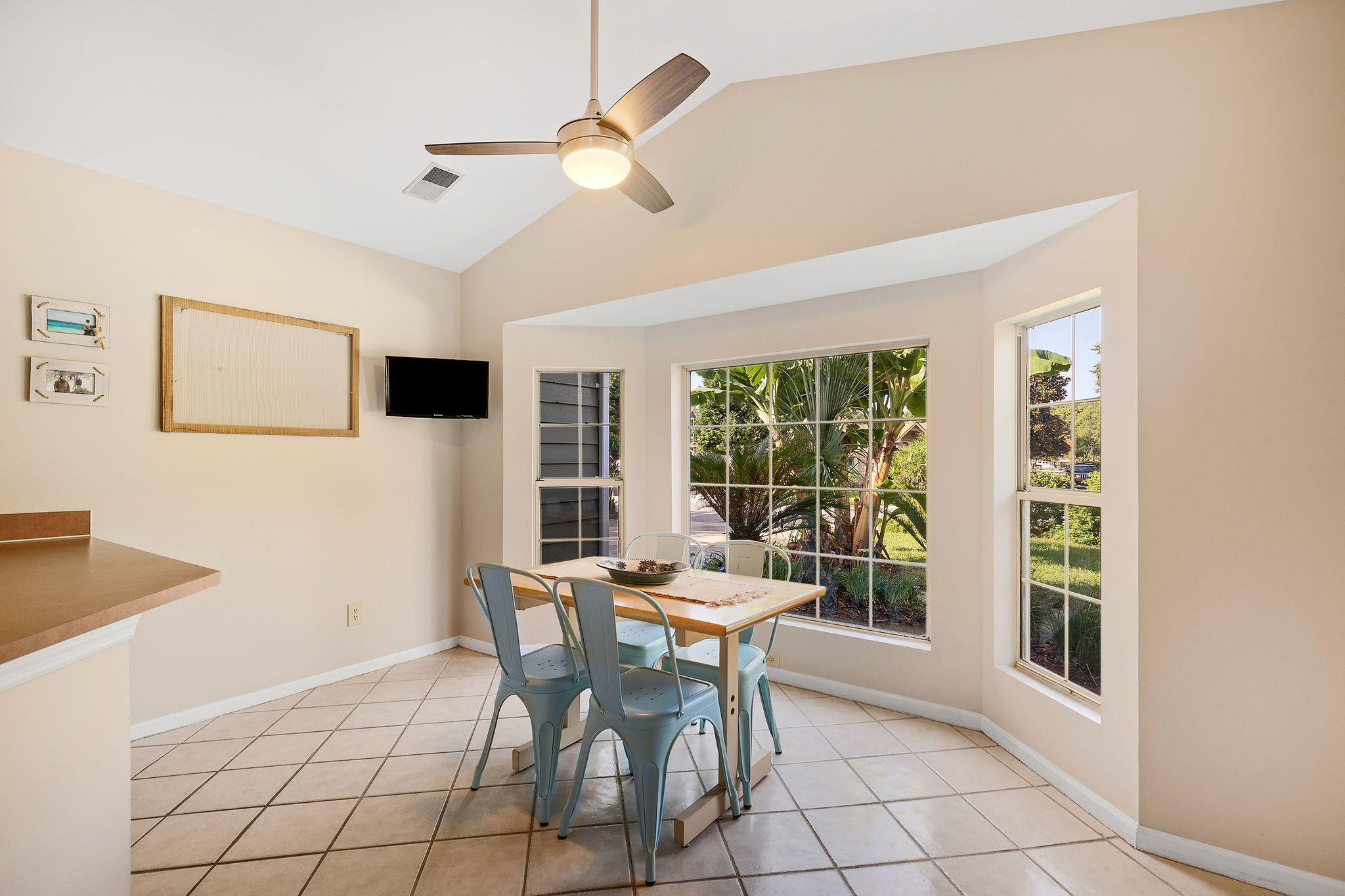 1301 Llewellyn Road Mount Pleasant, SC 29464 - Photo 12 of 38 1301Llewellyn-KeenEyeMarketing-16
