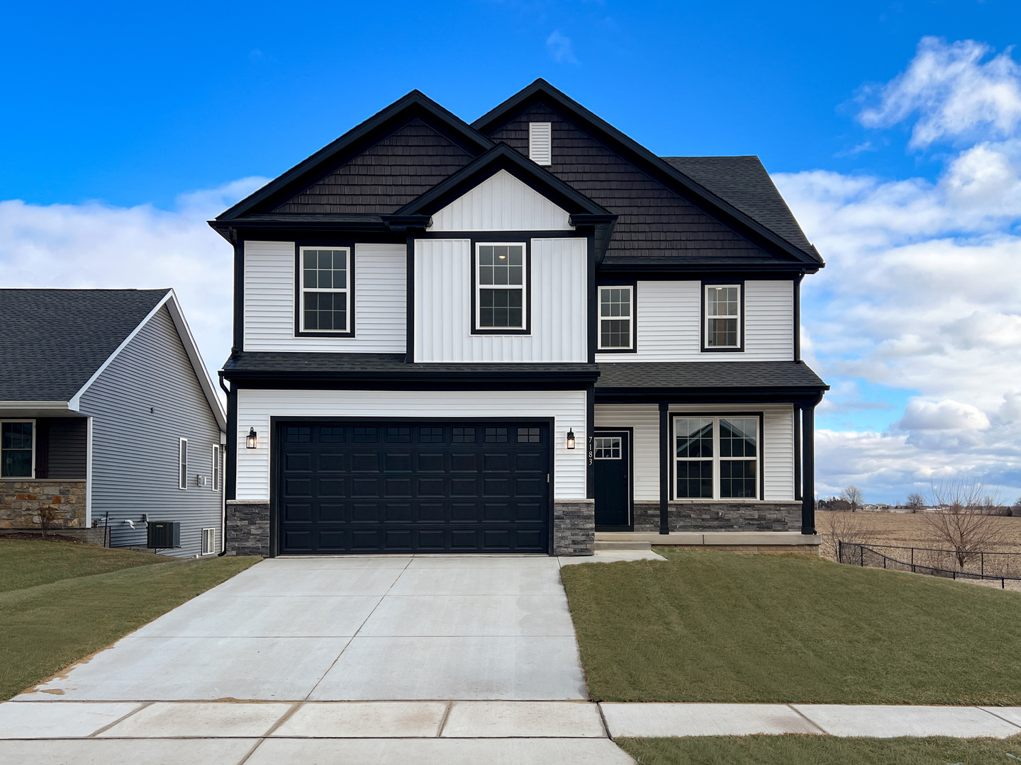 7183 Genesis Way Bettendorf, IA 52722 - Photo 3 of 40