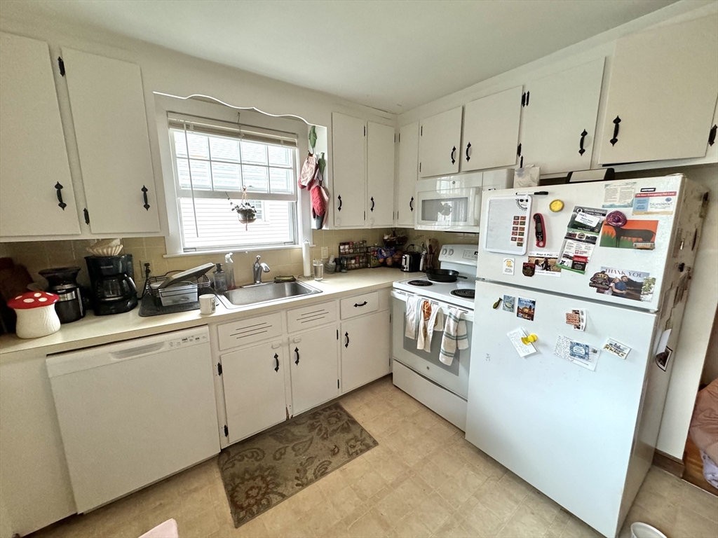 56 Nathan Road, Unit 1 Waltham, MA 02453 - Photo 9 of 15 Gallery Image 9
