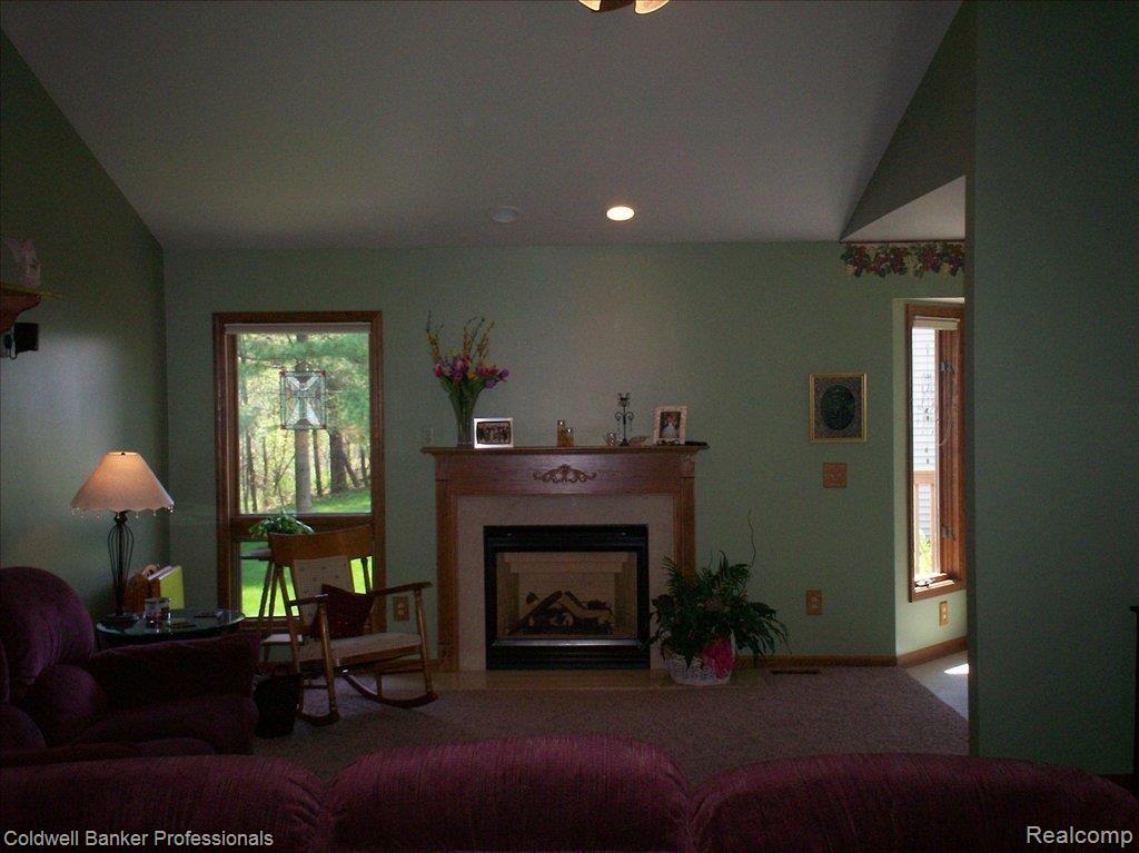 3515 Lippincott Road Lapeer, MI 48446 - Photo 7 of 12 Living Room