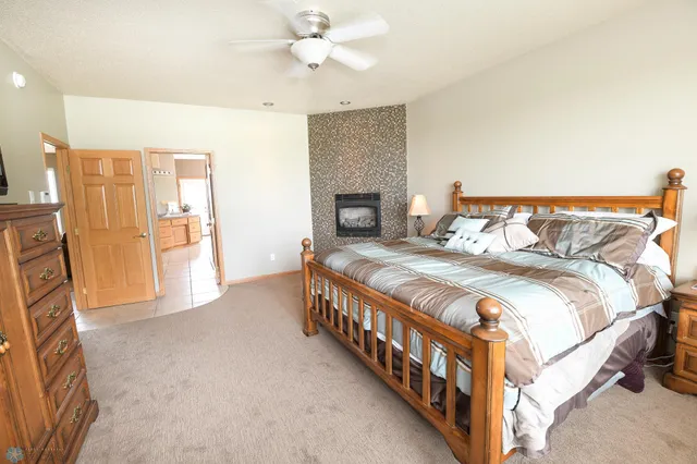 $899,900 | 13755 130th Street South, Barnesville, MN 56514