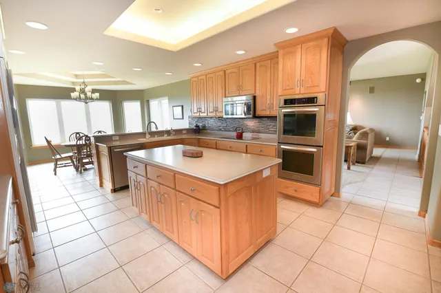 $899,900 | 13755 130th Street South, Barnesville, MN 56514