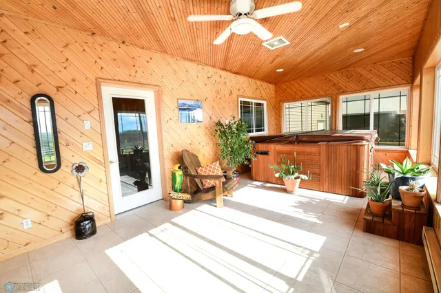 $899,900 | 13755 130th Street South, Barnesville, MN 56514