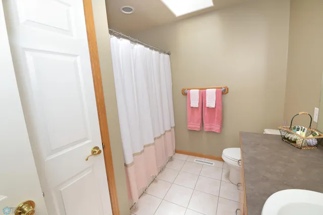 $899,900 | 13755 130th Street South, Barnesville, MN 56514