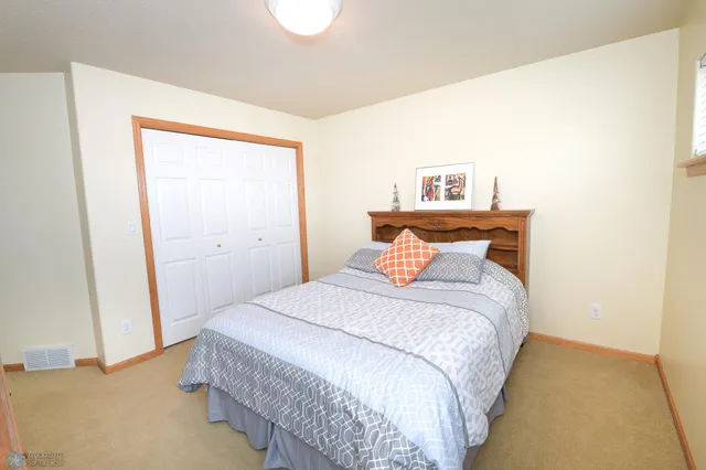 $899,900 | 13755 130th Street South, Barnesville, MN 56514