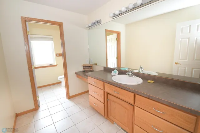 $899,900 | 13755 130th Street South, Barnesville, MN 56514