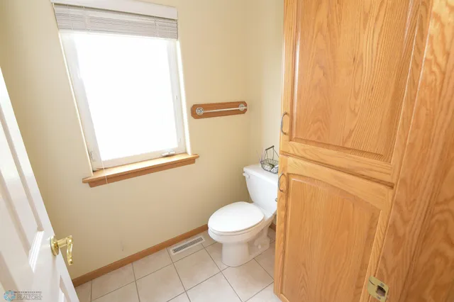 $899,900 | 13755 130th Street South, Barnesville, MN 56514