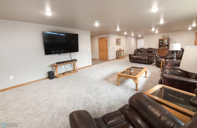 $899,900 | 13755 130th Street South, Barnesville, MN 56514