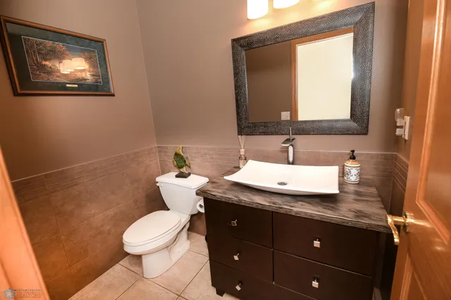 $899,900 | 13755 130th Street South, Barnesville, MN 56514