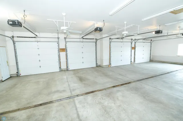 $899,900 | 13755 130th Street South, Barnesville, MN 56514