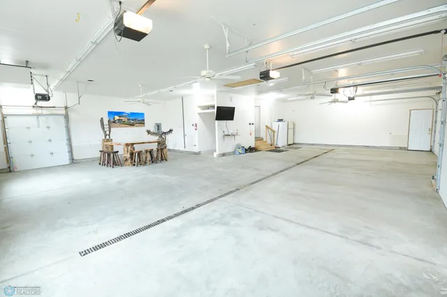 $899,900 | 13755 130th Street South, Barnesville, MN 56514