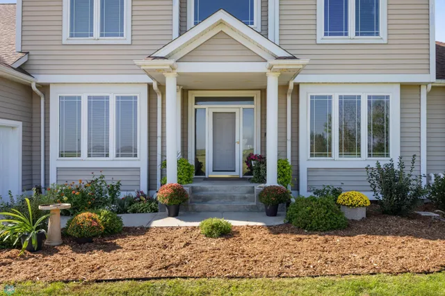 $899,900 | 13755 130th Street South, Barnesville, MN 56514