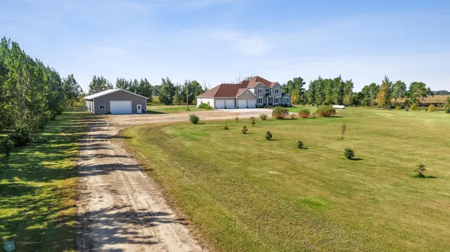 $899,900 | 13755 130th Street South, Barnesville, MN 56514