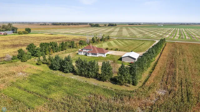 $899,900 | 13755 130th Street South, Barnesville, MN 56514