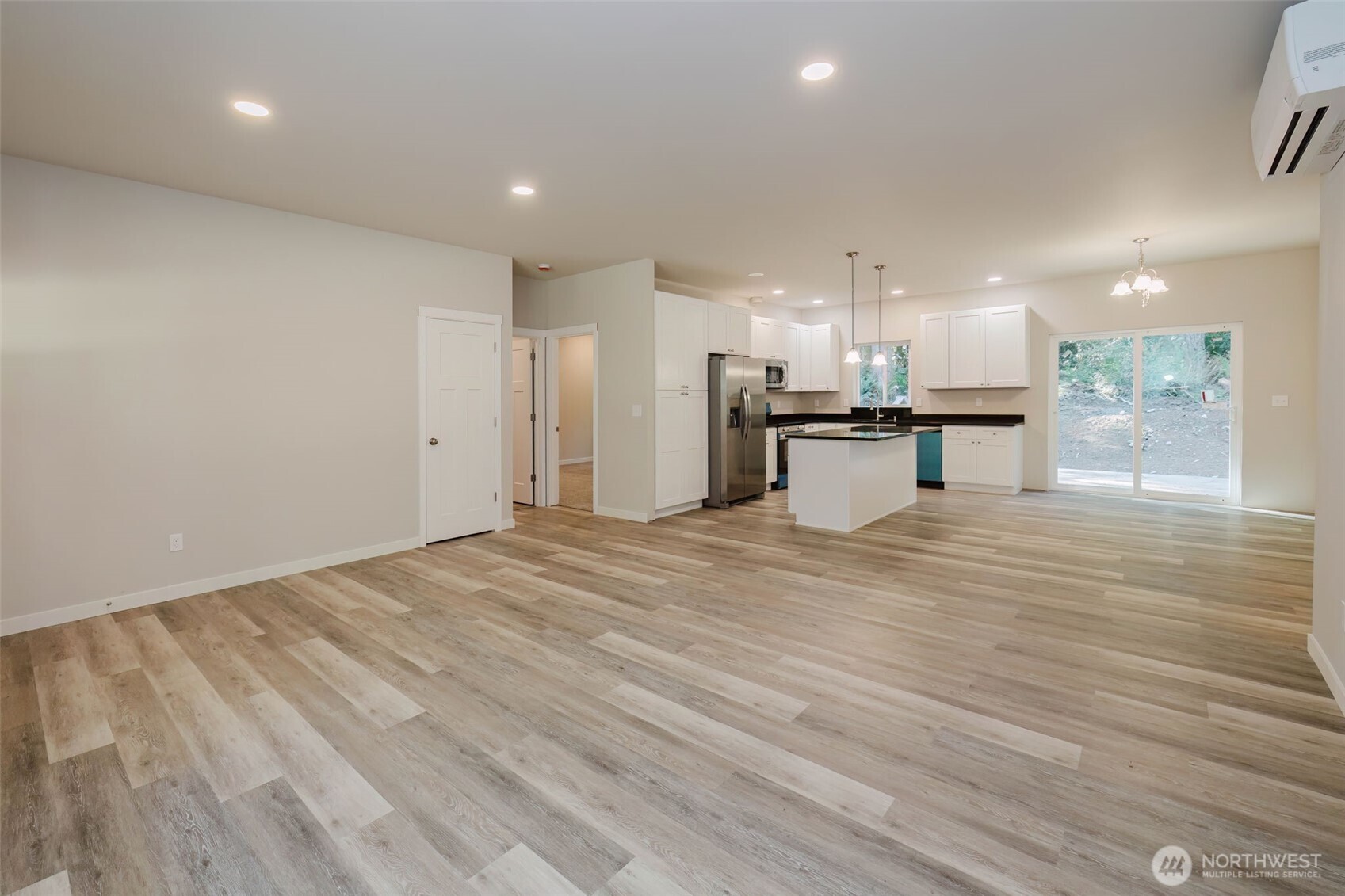 61 East Olyview Road Grapeview, WA 98546 - Photo 5 of 40