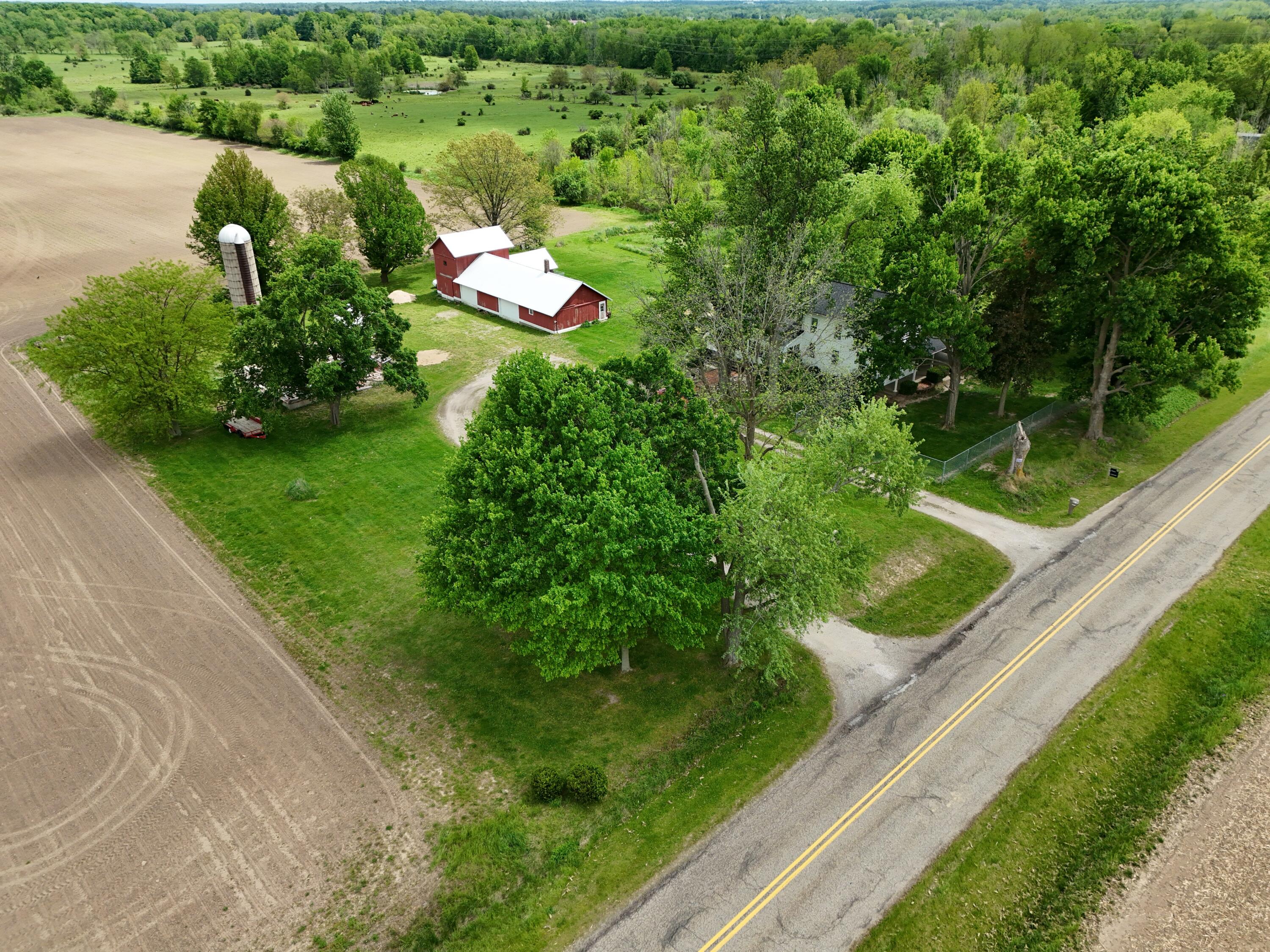 8250 Oneida Road Grand Ledge, MI 48837 - Photo 44 of 55 Oneida Air