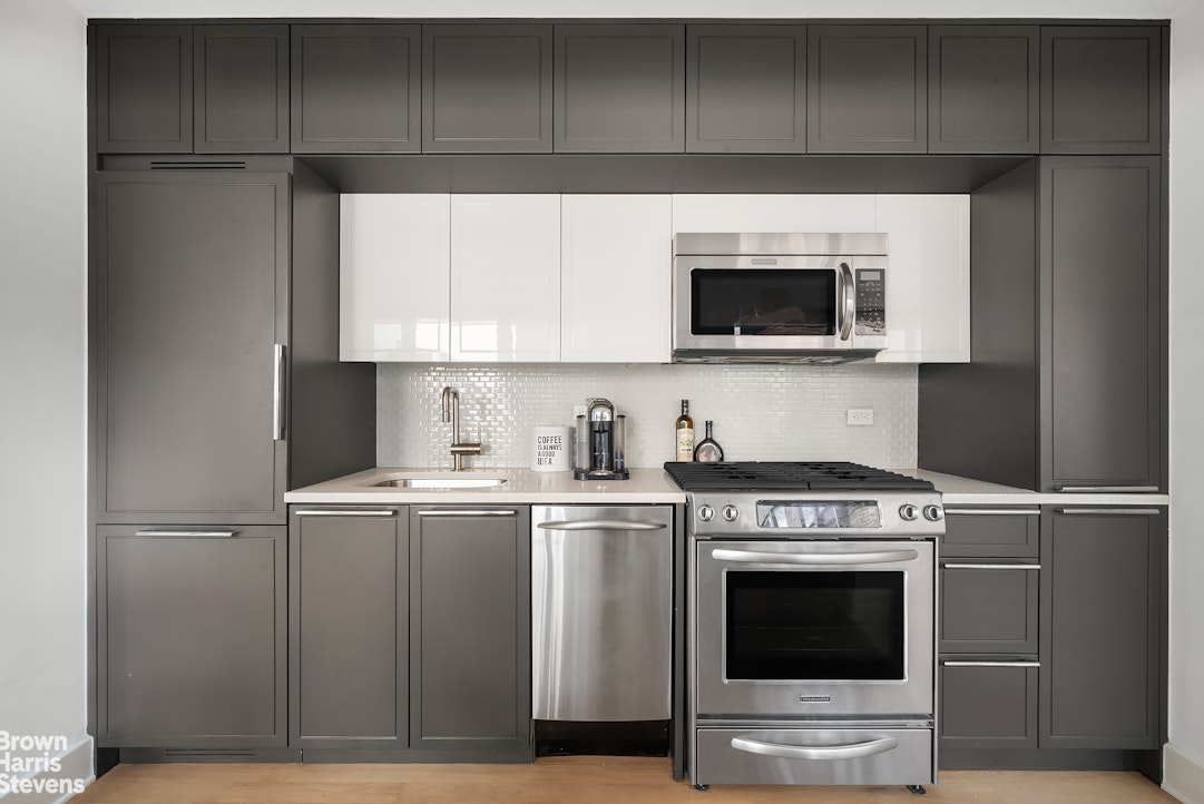 432 West 52nd Street, Unit 5B Manhattan, NY 10019 - Photo 4 of 9