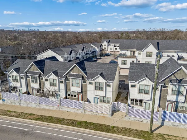 $2,000 | 100 Thompson Lane, Unit 6, Nashville, TN 37211