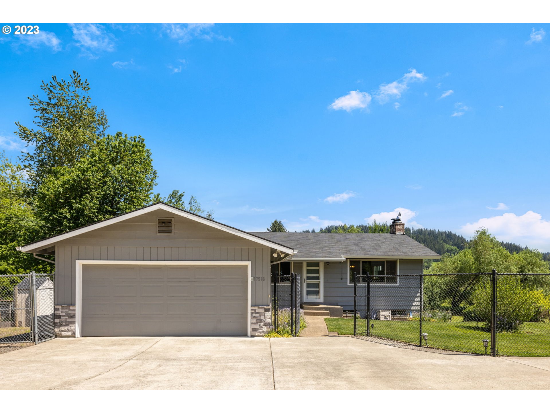 17516 Southeast Hemrich Road Damascus, OR 97089 - Photo 1 of 47 Gallery Image 1