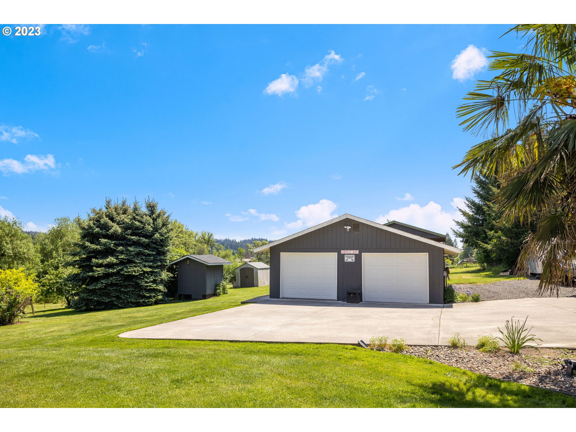 17516 Southeast Hemrich Road Damascus, OR 97089 - Photo 31 of 47 Gallery Image 31