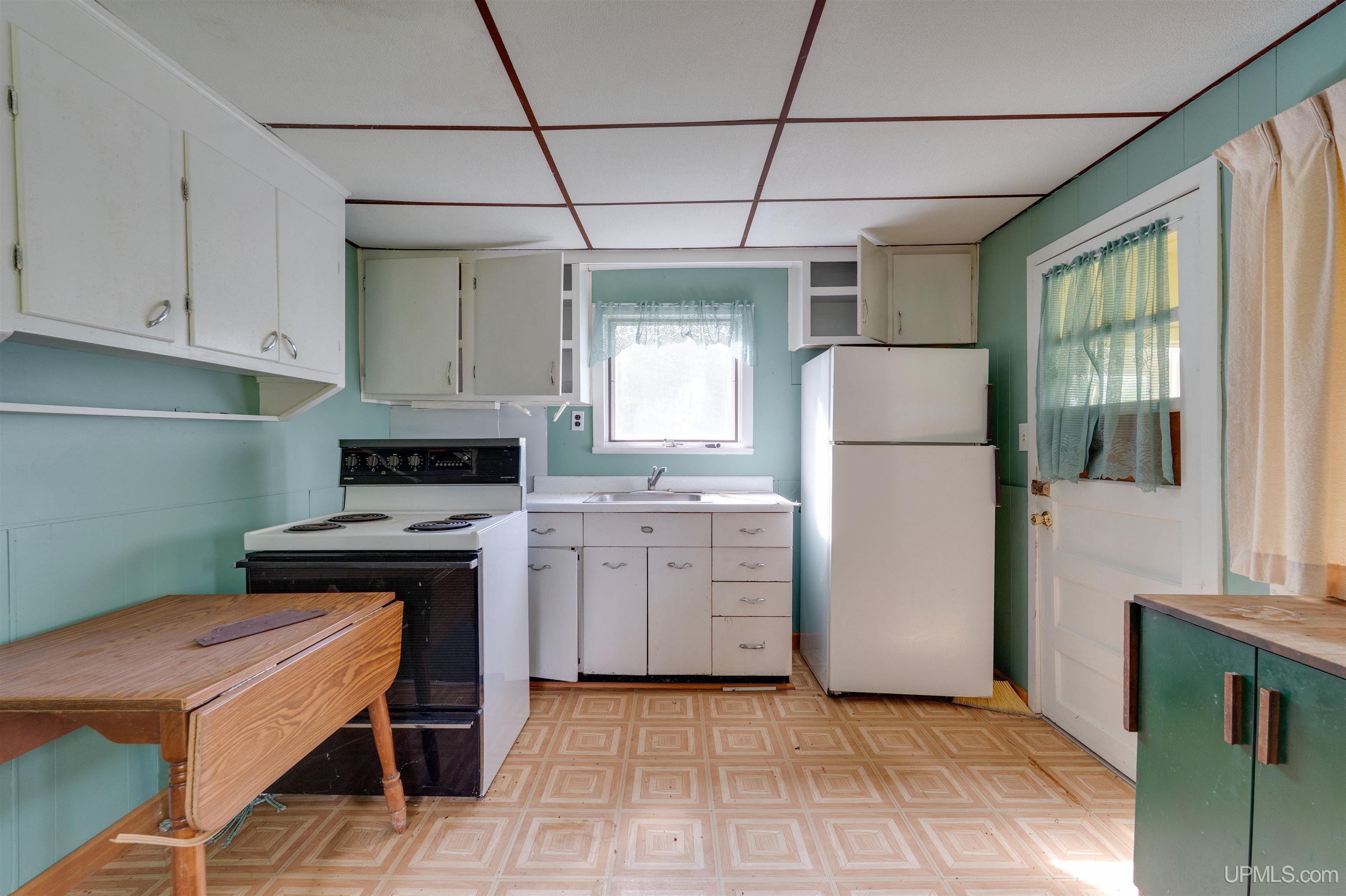 698 River Road Manistique, MI 49854 - Photo 25 of 33 Gallery Image 25