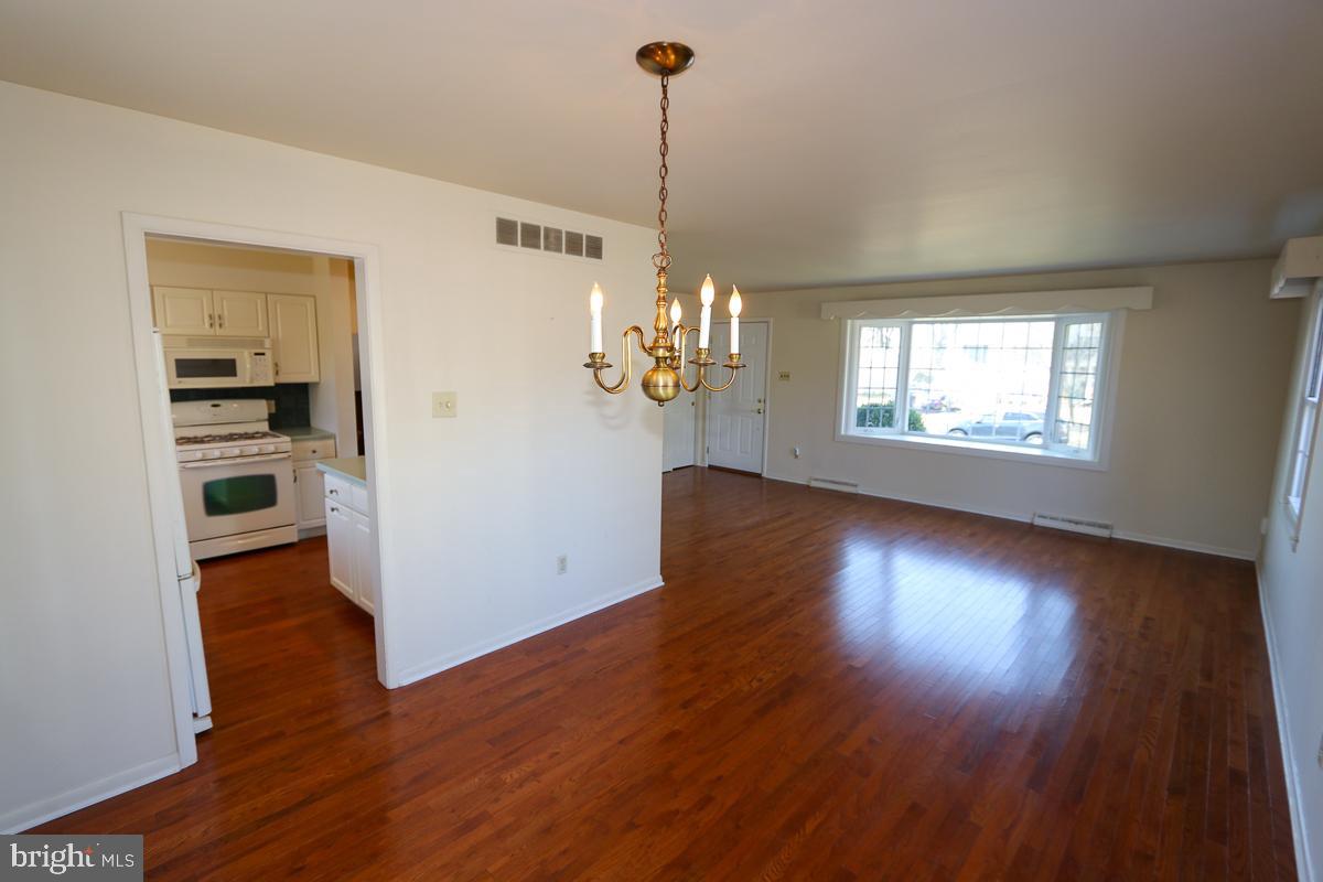 135 Harding Road Southampton, PA 18966 - Photo 12 of 50 Gallery Image 12
