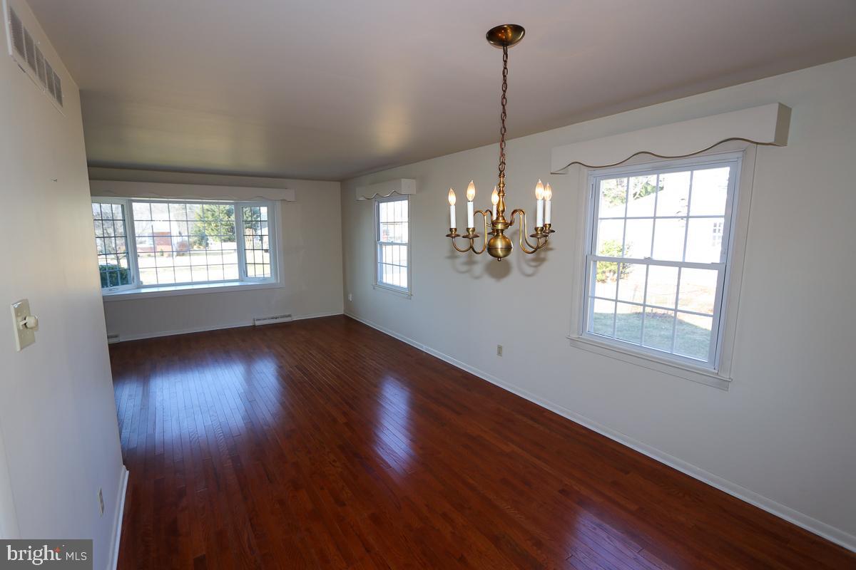 135 Harding Road Southampton, PA 18966 - Photo 13 of 50 Gallery Image 13