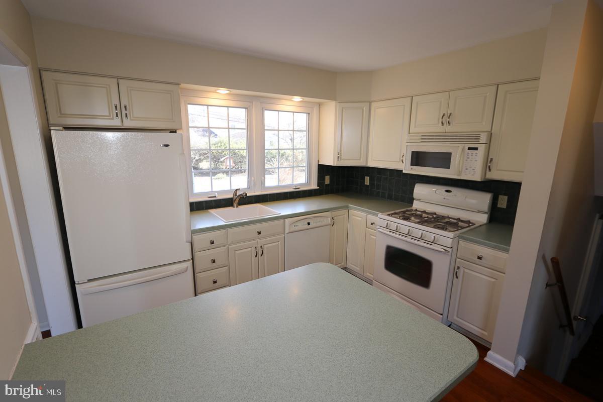 135 Harding Road Southampton, PA 18966 - Photo 14 of 50 Gallery Image 14