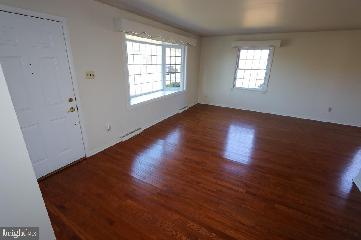 135 Harding Road Southampton, PA 18966 - Photo 10 of 50 Gallery Image 10