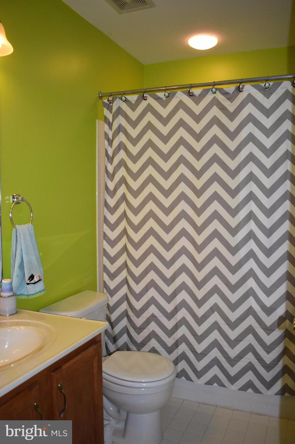 1208 Waterview Way Baltimore, MD 21221 - Photo 22 of 30 Full Hall Bath